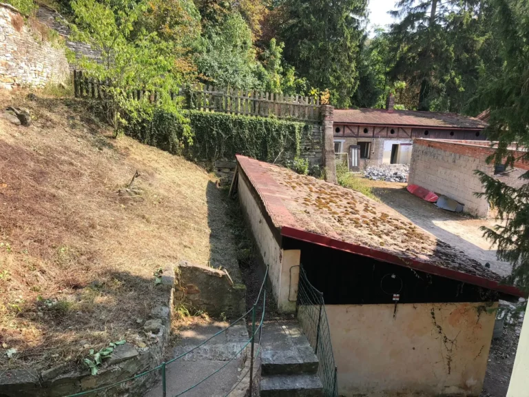 Areál penzionu Za Stromem v Opočně před rekonstrukcí